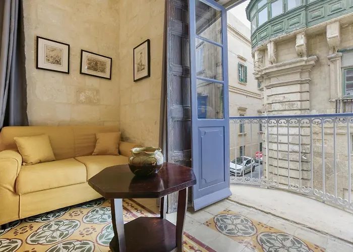 Vlt214- Valletta 2 Bedroom Townhouse